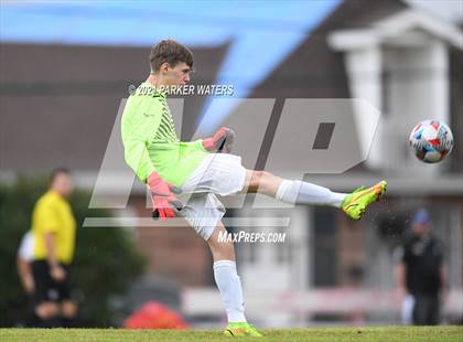 Thumbnail 2 in St. Charles Catholic @ Archbishop Rummel photogallery.