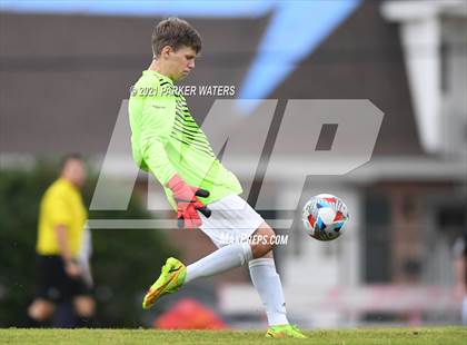 Thumbnail 1 in St. Charles Catholic @ Archbishop Rummel photogallery.