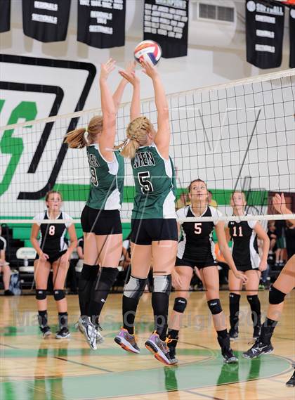 Thumbnail 3 in Webster @ Siren photogallery.