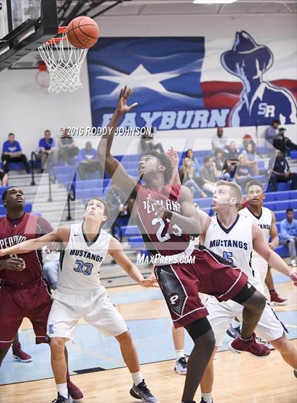 Thumbnail 2 in Pearland vs. Kingwood (McDonald's Texas Invitational) photogallery.