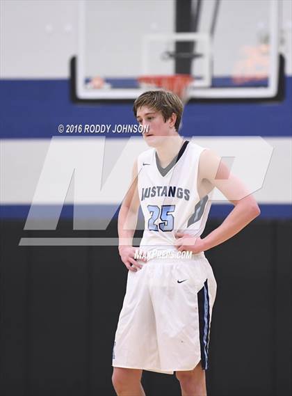Thumbnail 3 in Pearland vs. Kingwood (McDonald's Texas Invitational) photogallery.