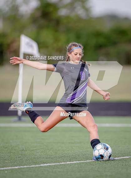 Thumbnail 1 in Port Neches-Groves vs Fulshear 5A Playoff Second Round photogallery.