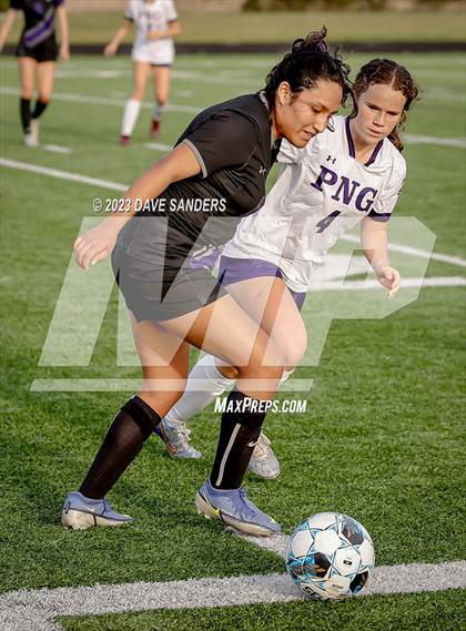 Thumbnail 3 in Port Neches-Groves vs Fulshear 5A Playoff Second Round photogallery.