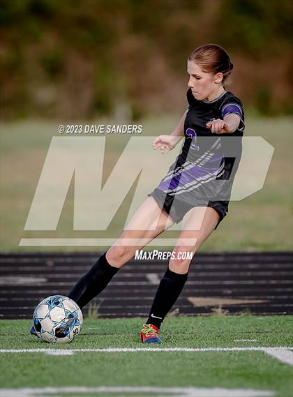 Thumbnail 3 in Port Neches-Groves vs Fulshear 5A Playoff Second Round photogallery.