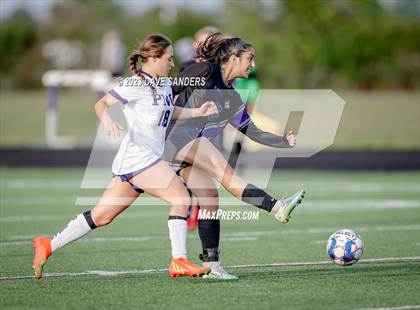 Thumbnail 3 in Port Neches-Groves vs Fulshear 5A Playoff Second Round photogallery.