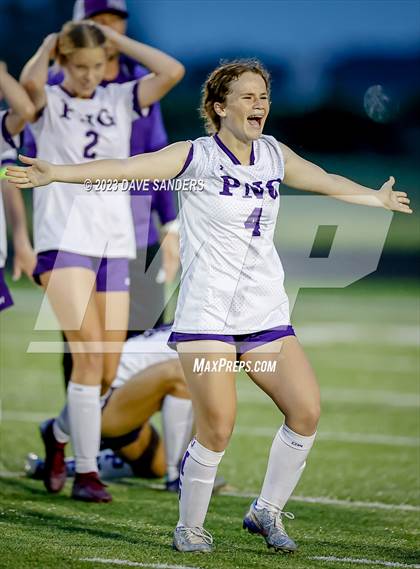 Thumbnail 2 in Port Neches-Groves vs Fulshear 5A Playoff Second Round photogallery.