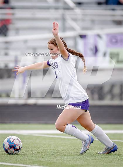 Thumbnail 2 in Port Neches-Groves vs Fulshear 5A Playoff Second Round photogallery.