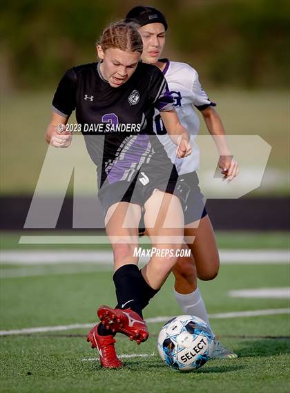 Thumbnail 3 in Port Neches-Groves vs Fulshear 5A Playoff Second Round photogallery.