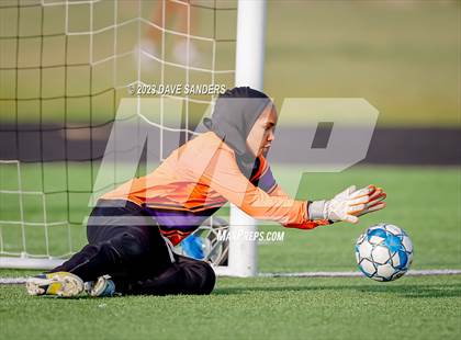 Thumbnail 3 in Port Neches-Groves vs Fulshear 5A Playoff Second Round photogallery.