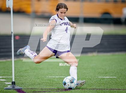 Thumbnail 3 in Port Neches-Groves vs Fulshear 5A Playoff Second Round photogallery.