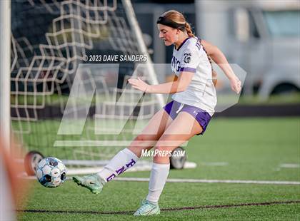 Thumbnail 2 in Port Neches-Groves vs Fulshear 5A Playoff Second Round photogallery.