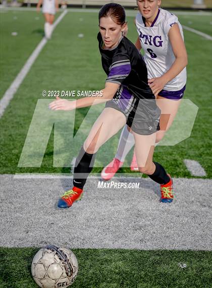 Thumbnail 1 in Port Neches-Groves vs Fulshear 5A Playoff Second Round photogallery.