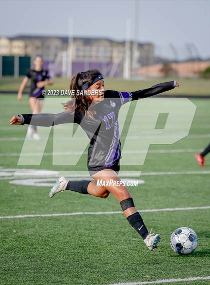 Thumbnail 1 in Port Neches-Groves vs Fulshear 5A Playoff Second Round photogallery.