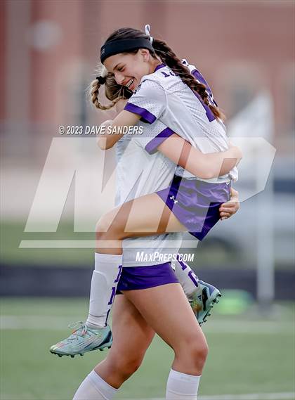 Thumbnail 3 in Port Neches-Groves vs Fulshear 5A Playoff Second Round photogallery.