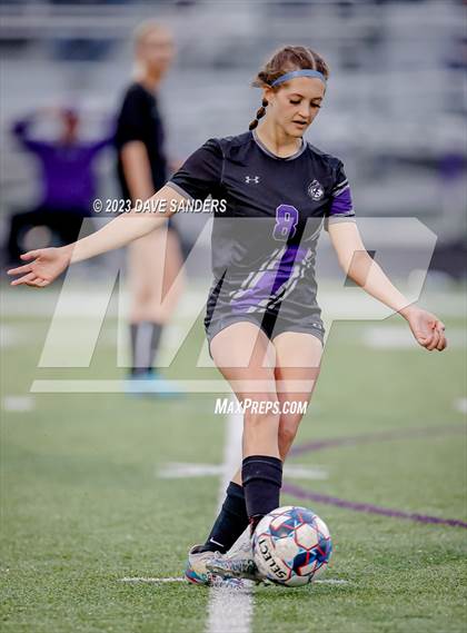 Thumbnail 2 in Port Neches-Groves vs Fulshear 5A Playoff Second Round photogallery.