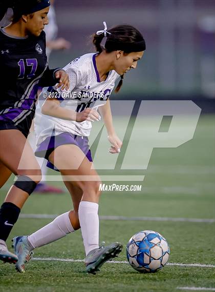 Thumbnail 2 in Port Neches-Groves vs Fulshear 5A Playoff Second Round photogallery.