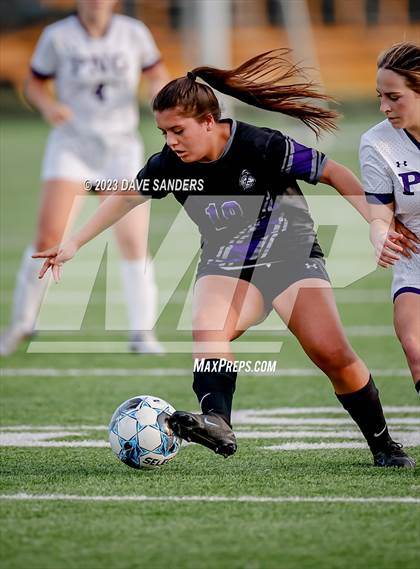 Thumbnail 1 in Port Neches-Groves vs Fulshear 5A Playoff Second Round photogallery.