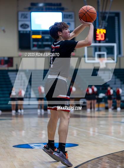 Thumbnail 3 in Mt. Sinai vs Floral Park (NYSPHSAA Class A Championship) photogallery.