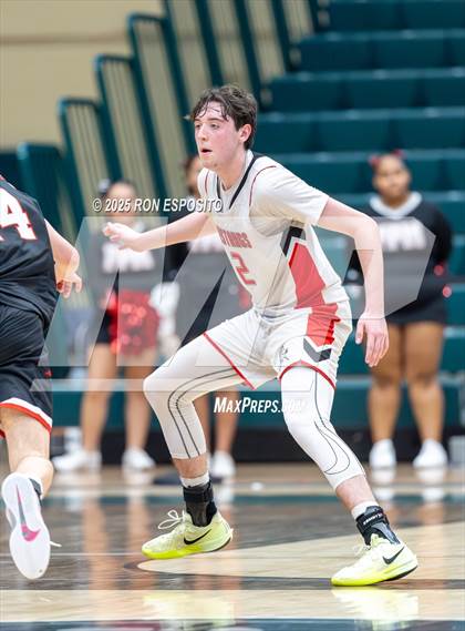 Thumbnail 3 in Mt. Sinai vs Floral Park (NYSPHSAA Class A Championship) photogallery.