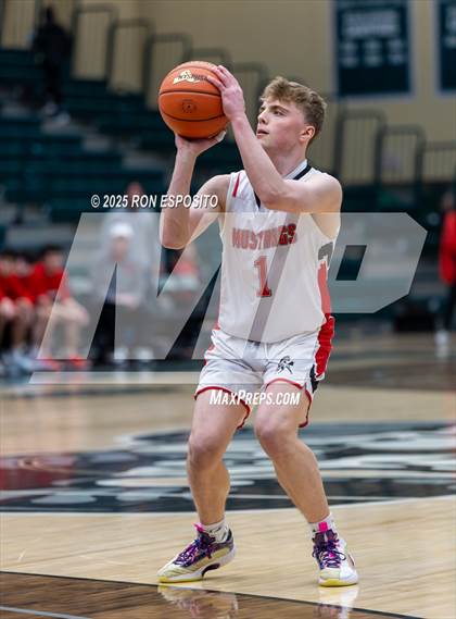 Thumbnail 3 in Mt. Sinai vs Floral Park (NYSPHSAA Class A Championship) photogallery.