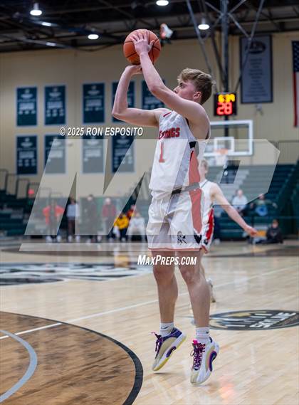Thumbnail 2 in Mt. Sinai vs Floral Park (NYSPHSAA Class A Championship) photogallery.