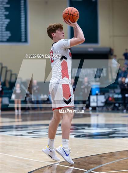 Thumbnail 3 in Mt. Sinai vs Floral Park (NYSPHSAA Class A Championship) photogallery.