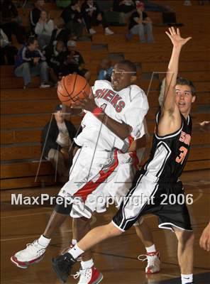 Thumbnail 1 in Escondido vs Hollywood (Torrey Pines Holiday Prep Classic) photogallery.