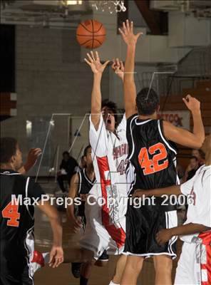 Thumbnail 3 in Escondido vs Hollywood (Torrey Pines Holiday Prep Classic) photogallery.