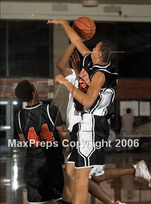 Thumbnail 1 in Escondido vs Hollywood (Torrey Pines Holiday Prep Classic) photogallery.