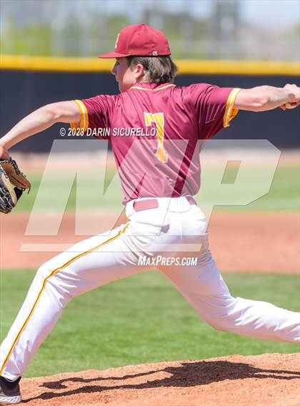 Thumbnail 3 in Central Catholic vs. Libertyville (Coach Bob Invitational) photogallery.