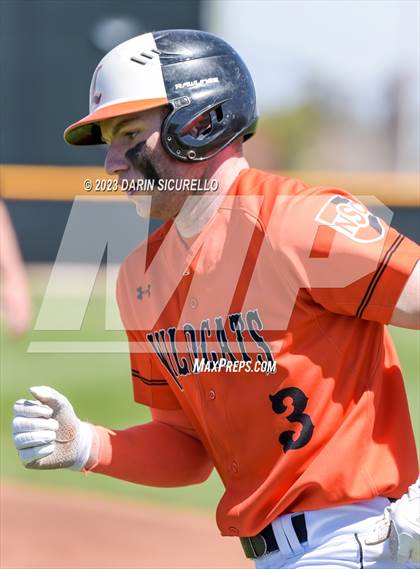 Thumbnail 1 in Central Catholic vs. Libertyville (Coach Bob Invitational) photogallery.