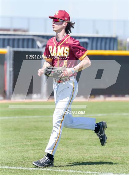 Thumbnail 2 in Central Catholic vs. Libertyville (Coach Bob Invitational) photogallery.