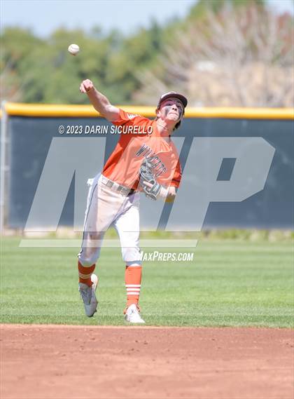 Thumbnail 2 in Central Catholic vs. Libertyville (Coach Bob Invitational) photogallery.