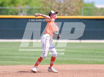 Thumbnail 1 in Central Catholic vs. Libertyville (Coach Bob Invitational) photogallery.