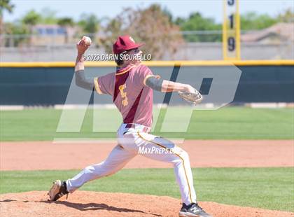 Thumbnail 2 in Central Catholic vs. Libertyville (Coach Bob Invitational) photogallery.