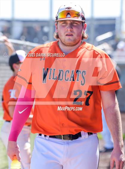 Thumbnail 1 in Central Catholic vs. Libertyville (Coach Bob Invitational) photogallery.