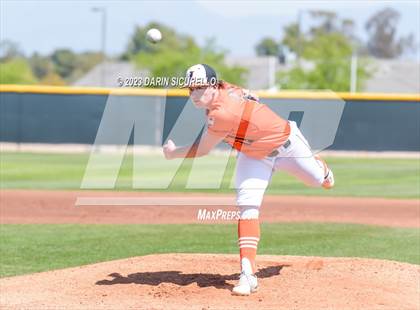 Thumbnail 3 in Central Catholic vs. Libertyville (Coach Bob Invitational) photogallery.