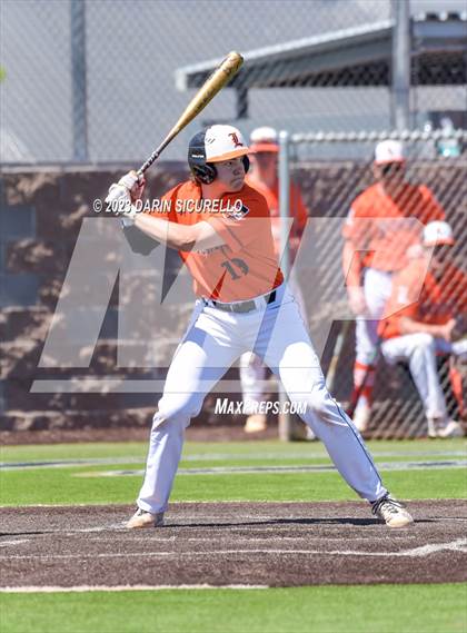 Thumbnail 3 in Central Catholic vs. Libertyville (Coach Bob Invitational) photogallery.