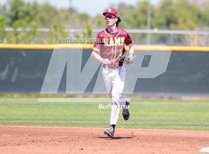 Thumbnail 1 in Central Catholic vs. Libertyville (Coach Bob Invitational) photogallery.
