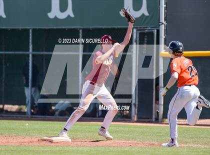 Thumbnail 1 in Central Catholic vs. Libertyville (Coach Bob Invitational) photogallery.