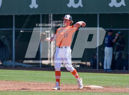 Thumbnail 1 in Central Catholic vs. Libertyville (Coach Bob Invitational) photogallery.