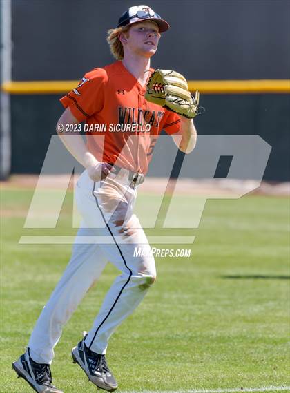 Thumbnail 1 in Central Catholic vs. Libertyville (Coach Bob Invitational) photogallery.
