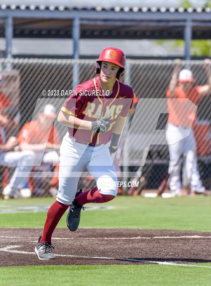 Thumbnail 1 in Central Catholic vs. Libertyville (Coach Bob Invitational) photogallery.