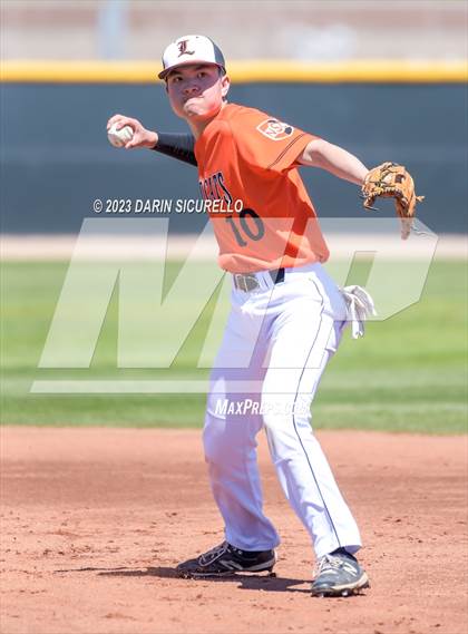 Thumbnail 2 in Central Catholic vs. Libertyville (Coach Bob Invitational) photogallery.