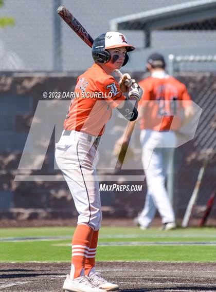 Thumbnail 3 in Central Catholic vs. Libertyville (Coach Bob Invitational) photogallery.