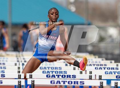 Thumbnail 3 in Dickinson C.L. Hanna Gator Relays photogallery.