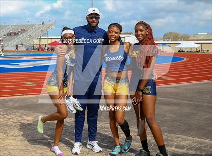 Thumbnail 1 in Dickinson C.L. Hanna Gator Relays photogallery.