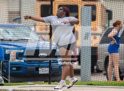 Thumbnail 1 in Dickinson C.L. Hanna Gator Relays photogallery.