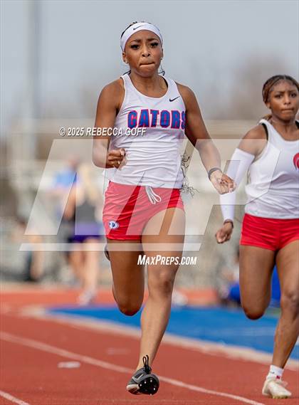 Thumbnail 3 in Dickinson C.L. Hanna Gator Relays photogallery.