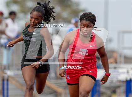 Thumbnail 1 in Dickinson C.L. Hanna Gator Relays photogallery.
